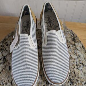 Tommy Bahama Blue and White Stripe Slip On Canvas Shoes Size 10